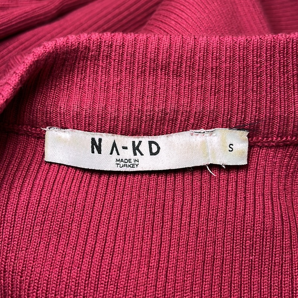 NA-KD Ribbed Sweater With Front Zipper - Picture 7 of 9